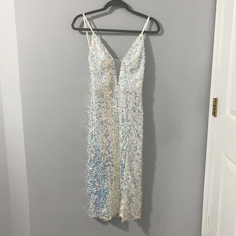 Lulu's Feeling Fearless White Iridescent Sequin
V-Neck Midi Dress, Size XS